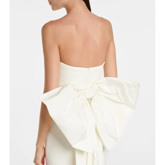 Rebecca Vallance Bridal Rosette Crêpe Gown 6 Rebecca Vallance Bridal Rosette Crêpe Gown - Image 4